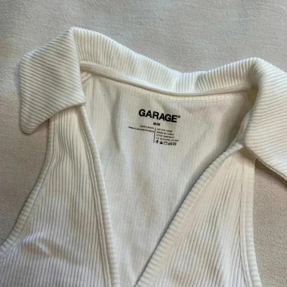 Collared cropped top - Picture 3 of 4